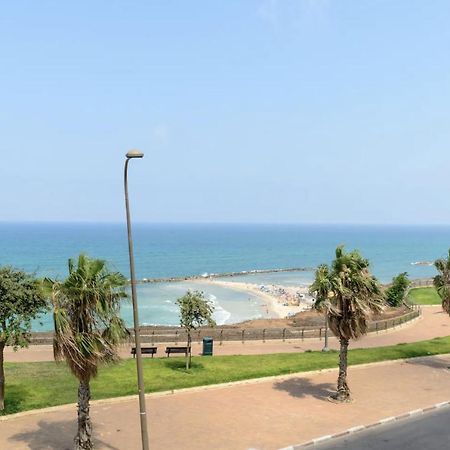 Stylish & Spacious 3 Bedroom Apartment By The Sea Netanya Exterior foto