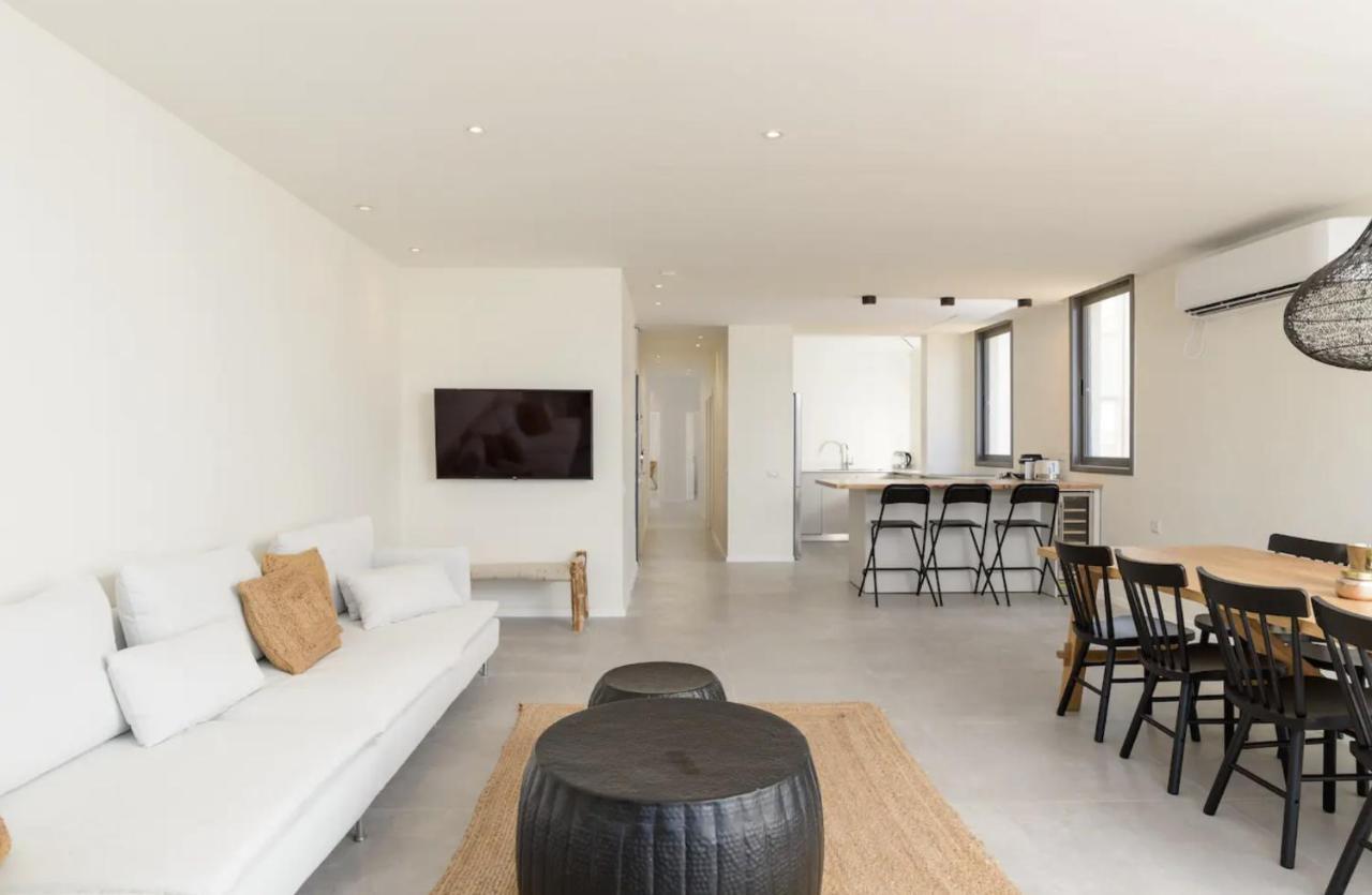 Stylish & Spacious 3 Bedroom Apartment By The Sea Netanya Exterior foto