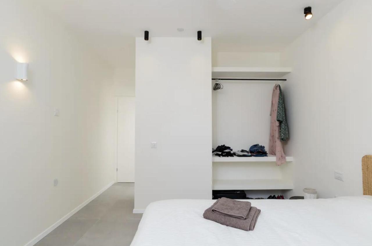 Stylish & Spacious 3 Bedroom Apartment By The Sea Netanya Exterior foto